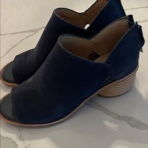 SOFFT open toe Navy Women's booties